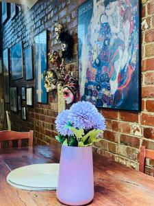 Quirky and Colourful on Foodies Favourite Lygon St
