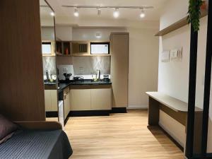 IBZ811 - Studio novo no coração de Curitiba.