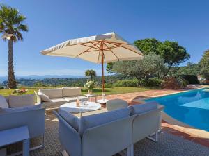 Villa de haut standing avec piscine et climatisation - FR-1-726-51