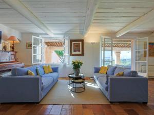 Villa de haut standing avec piscine et climatisation - FR-1-726-51