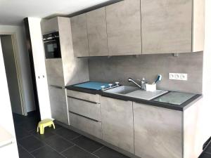 Appartement à Argelès-sur-Mer, 45 personnes, piscine, parking - FR-1-837-45