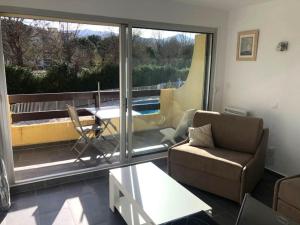 Appartement à Argelès-sur-Mer, 45 personnes, piscine, parking - FR-1-837-45