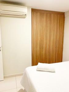 Holandas Prime by Day by Day