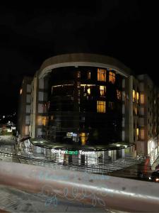 Megatower 4 Condotel with Balcony - City Center