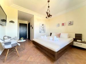 Skyline Stay - Lilacs Garden