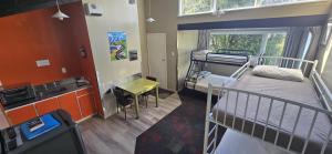 Alpine Holiday Apartments & Campground