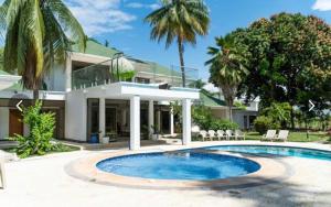 ESPECTACULAR CASA QUINTA en RENTA VILLA EN GIRARDOT PEÑON PISCINA PRIVADA!!!