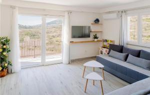Stunning Home In Klis 