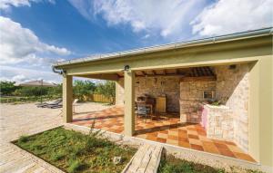 Two-Bedroom Holiday Home In Biograd