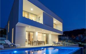 Amazing Home In Trogir With Sauna