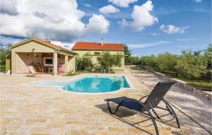 Two-Bedroom Holiday Home In Biograd