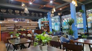 SHARE Hostel & Coffee