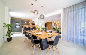 Amazing Home In Marina With Sauna