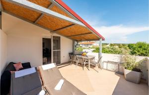 2 Bedroom Awesome Apartment In Bibinje 