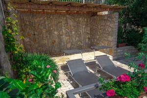 Apartment in Okrug Gornji with 1