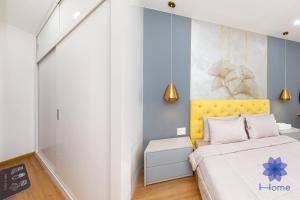 iHome Furnished Apartments in Orchard Garden Building with Free Gym & Pool, Airport Pick-Up Service