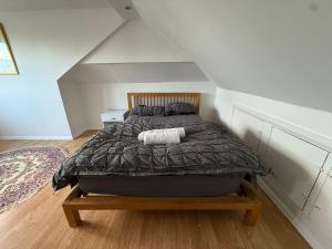 Duplex Sleeps 4 with Pets Allowed