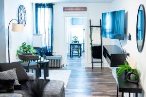 The Cozy Grey Haven Home - 1st floor