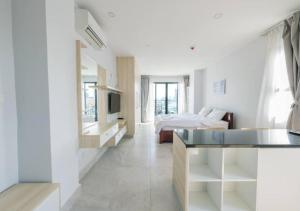 Residence 110 (Hotel and Apartments)