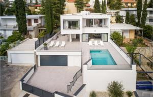 Gorgeous Home In Dramalj