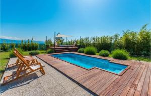 Awesome Home In Benkovac With Jacuzzi - 3hvězdičkové hotely ve městě Benkovac