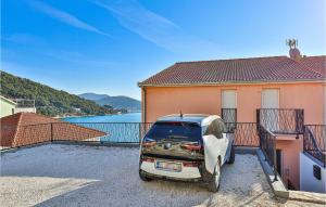 3 Bedroom Lovely Apartment In Marina 