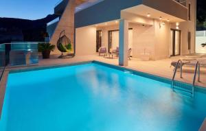 Awesome Home In Makarska With Sauna