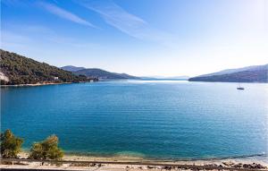 3 Bedroom Lovely Apartment In Marina 