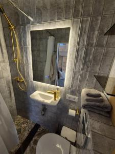 Charming Cottage - Sauna - Central Location