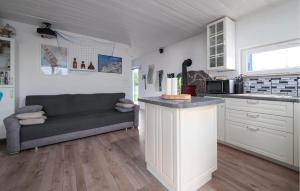 3 Bedroom Gorgeous Home In Peroj 