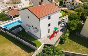4 Bedroom Awesome Home In Podstrana