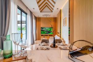 Relax Nai Yang beach pool Villas 1