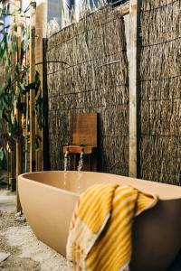 Sagres Queenscliff, Designer Oceanfront Escape with Pool & Sauna