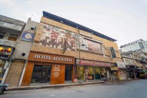 HOTEL AUGUSTO