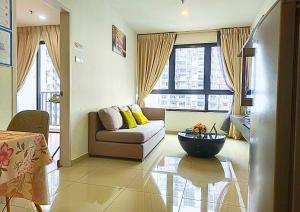 Beauty 2R1B High-Rise in i-City #ICT2