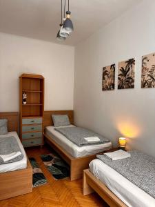 Family & Group Flat with Terrace near Main Station