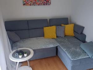 Apartment Alba - Three Bedroom Apartment with Loggia