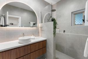 Horizon 235 - Seaview Hideaway on the Esplanade