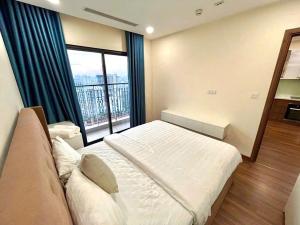 Golden park Tower- Cau Giay park near Greenwich Uni