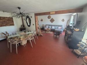 Maisons de vacances Gites Colline De Sollies : photos des chambres