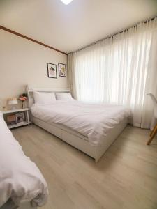 H-stay,3rooms,4beds,Upto8guests,Nohill