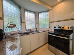 3BR Home in Ancon Hill - Urban Oasis