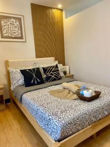 Neat and Fresh Fast Wifi with Pay parking PH Arena condo