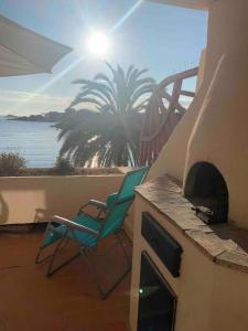 Terrasse avec superbe vue mer & pieds dans l’eau