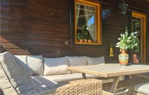 5 Bedroom Cozy Home In Sertic Poljana 