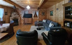 5 Bedroom Cozy Home In Sertic Poljana