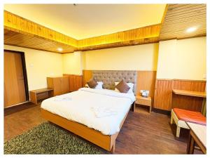 Darjeeling Mall is 700 m From Apsara Darjeeling Pure veg