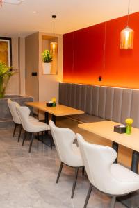 Jiuding Joy Hotel
