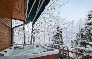 5 Bedroom Cozy Home In Sertic Poljana 