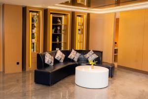 Jiuding Joy Hotel